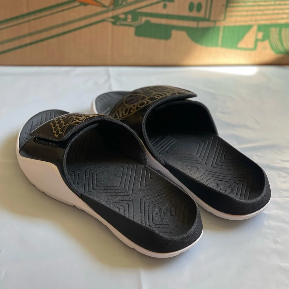 Jordan hydro 7 new in original box